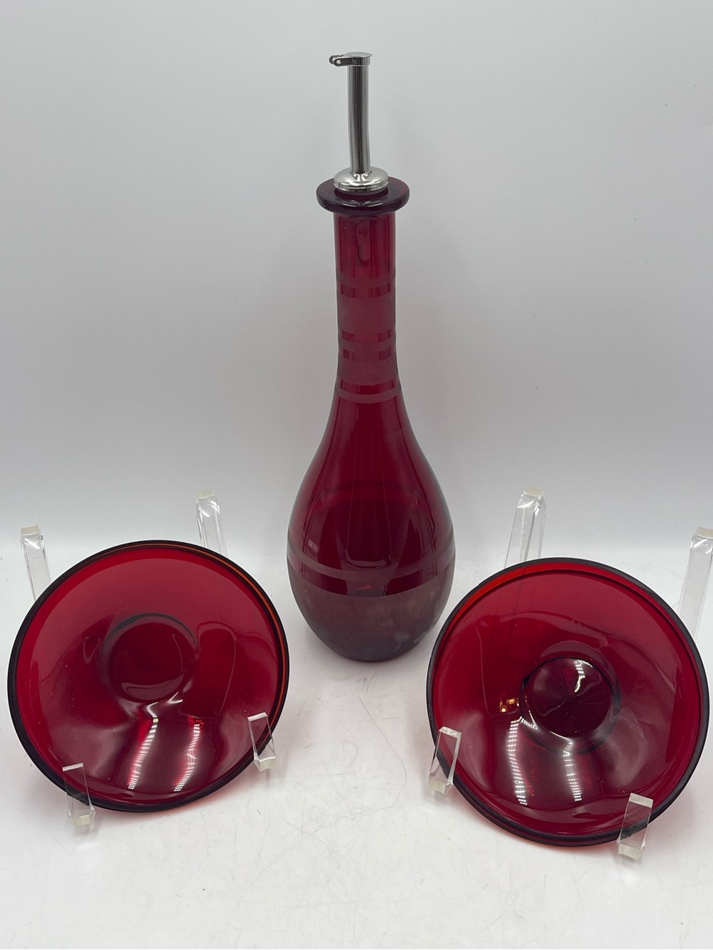 Bombay Company: Vintage Buenos Aires Olive Oil Bottle Stopper & Dipping Bowl Set - Picture 4 of 16